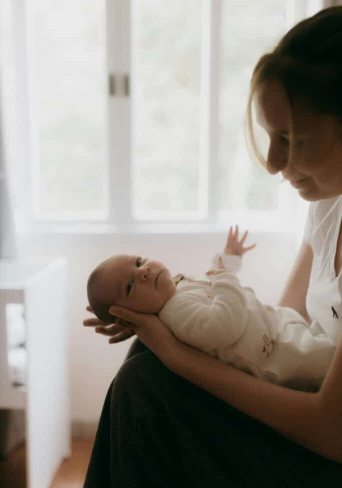 infant-mom-parenting-now