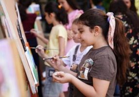 kids-drawing-creativity-confidence